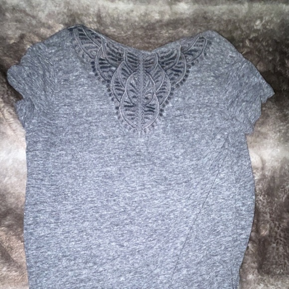 Casual TShirt - Picture 3 of 3